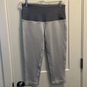 • MPG • Grey and White Chevron Cropped Leggings